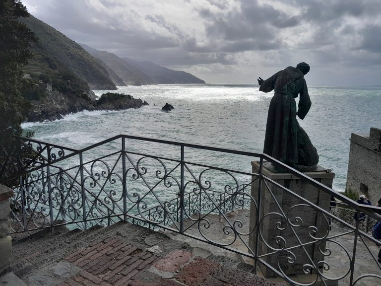 Il Convento di Monterosso: storia tardiva di uno strano viaggio